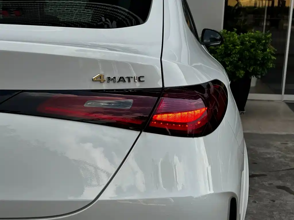 Mercedes-Benz GLC Coupe 2026 2024 Model GLC 300 4MATIC Coupe SUV