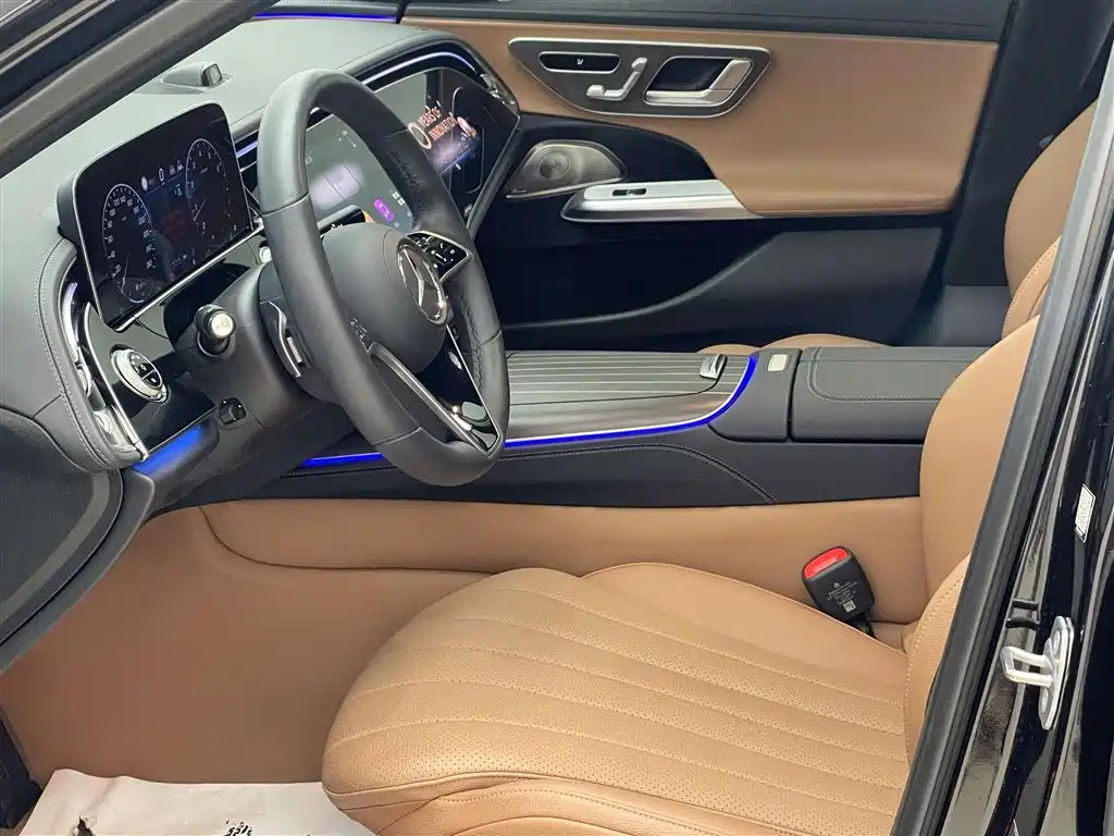 Mercedes-Benz E-Class 2024 E 300 L Fashion фото 12