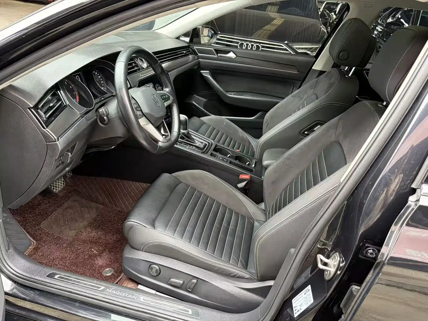 Volkswagen Magotan 2020 330TSI DSG Leading фото 4