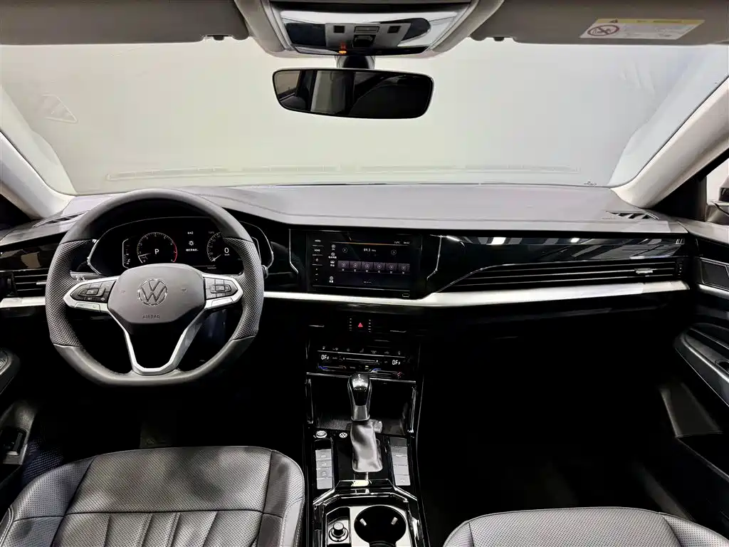 Volkswagen Passat 2024 380TSI Dragon Soaring Edition фото 13