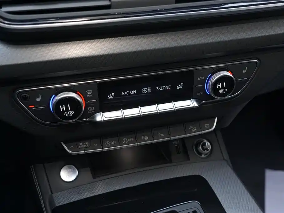 Audi Q5L 2022 Facelift 40T Luxury Dynamic фото 14