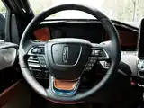 Фото 10 - Lincoln Navigator