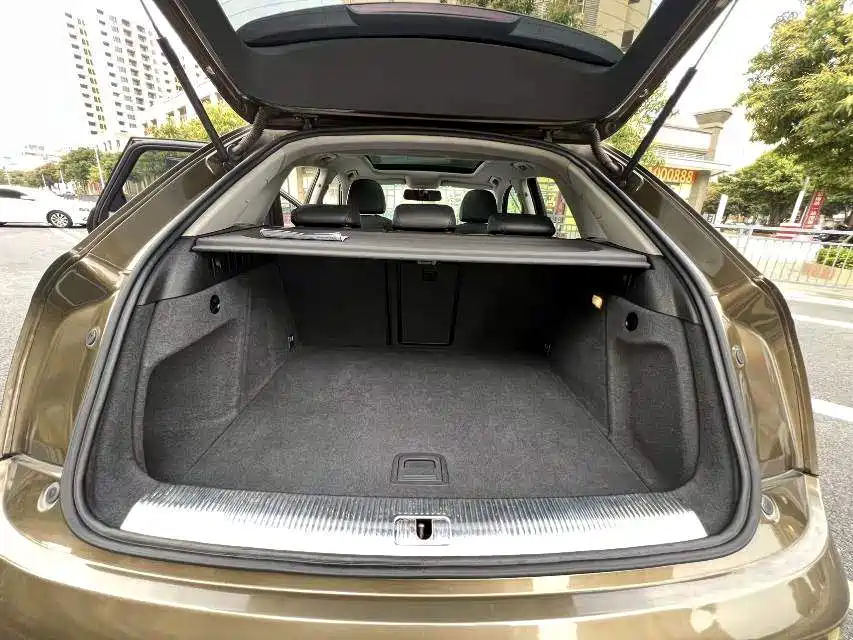 Фото 13 - Audi Q3