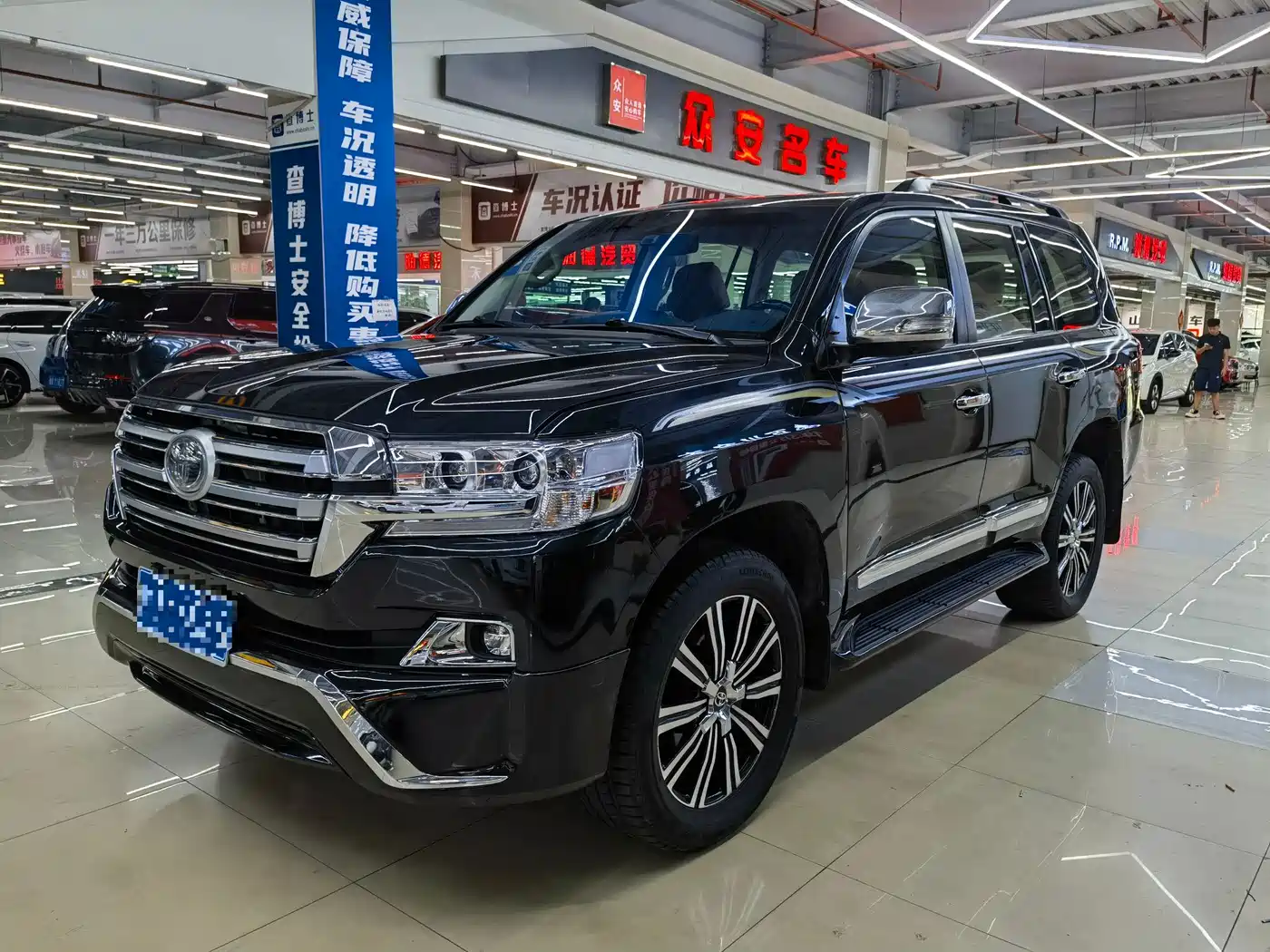 Toyota Land Cruiser (Import) 2016 2015 4.0L V6 Middle East Low Configuration Edition