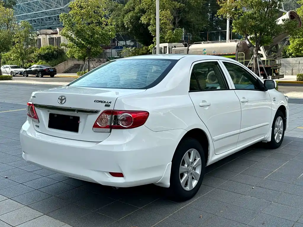Photo 5 - Toyota Corolla