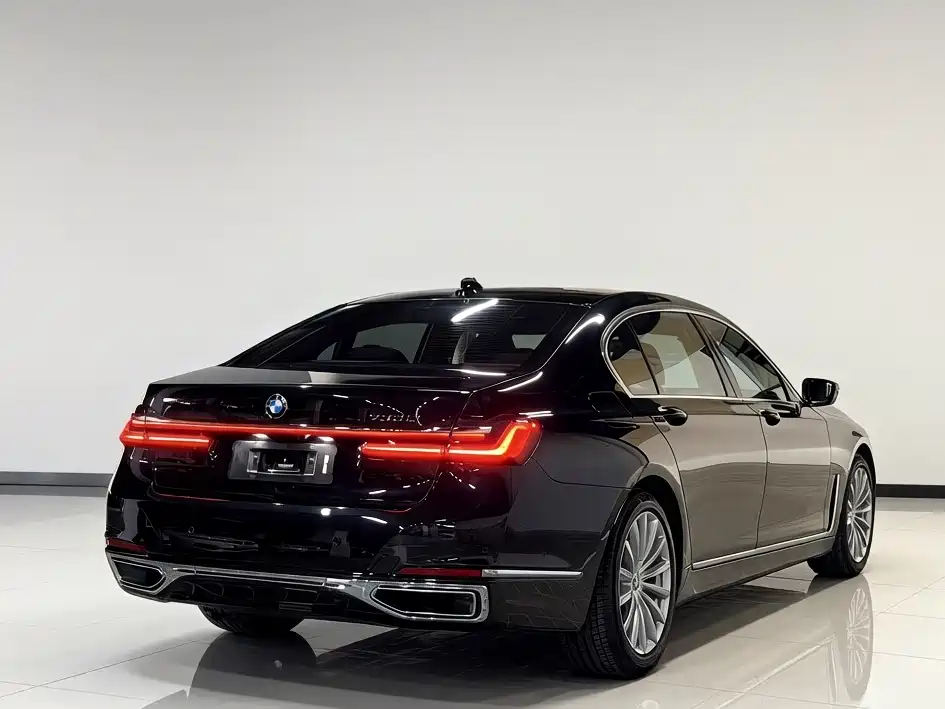 BMW 7 Series 2019 730Li Luxury Package фото 5