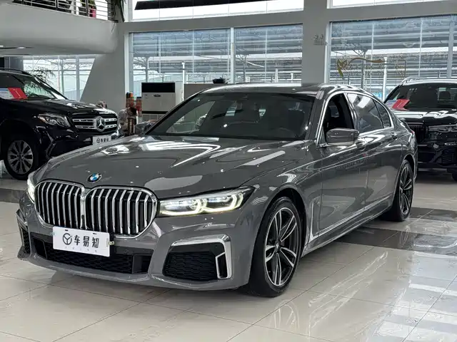 BMW 7 SERIES
