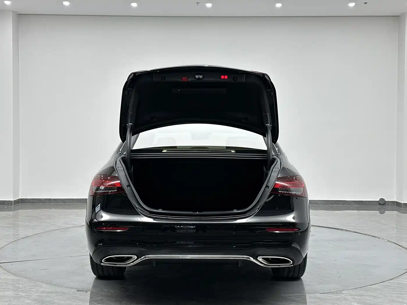 Mercedes-Benz E-Class 2022 Facelift E 300 L Luxury Style фото 28
