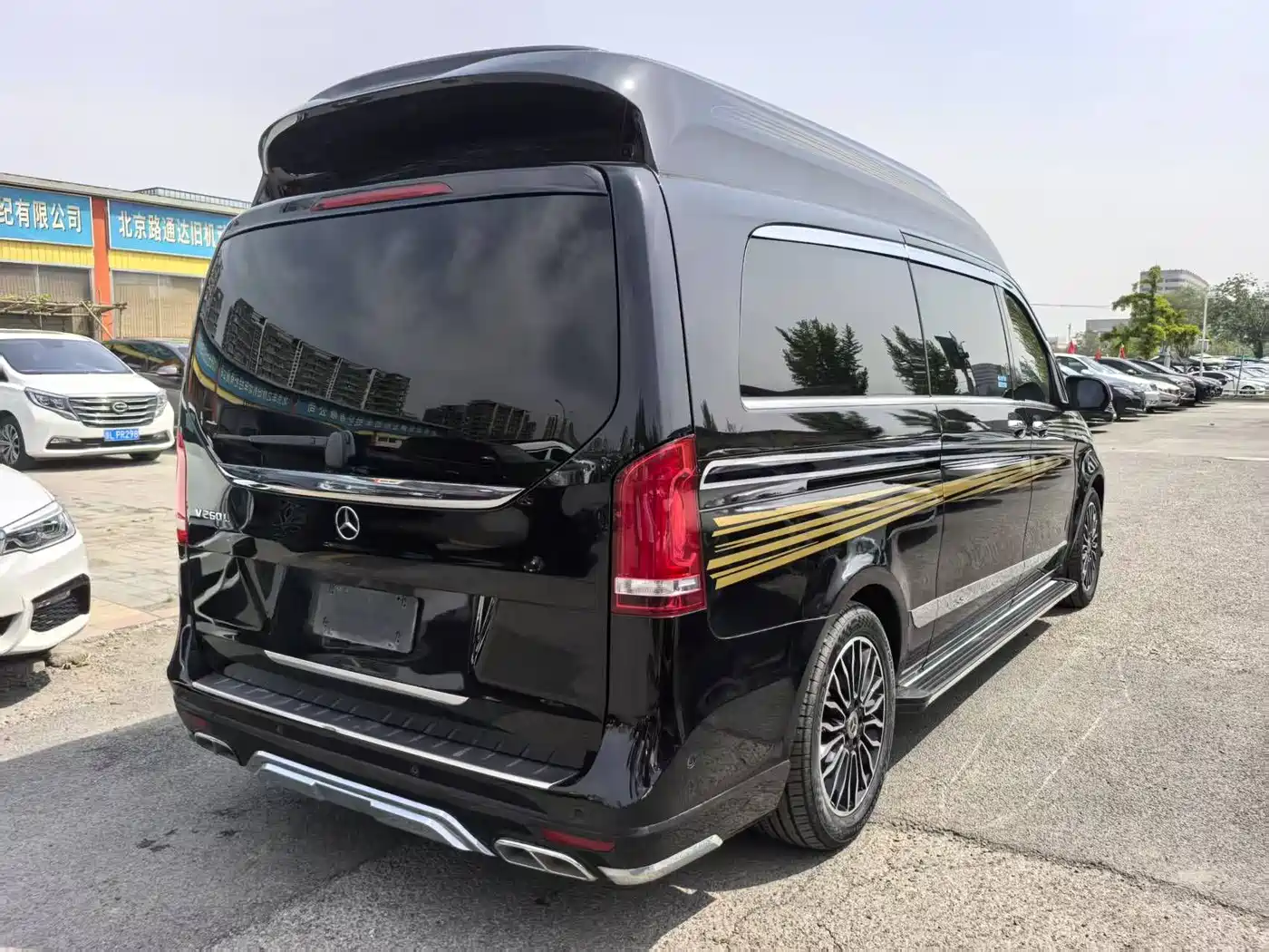 Mercedes-Benz V-Class 2020 Model V 260 L Long Wheelbase Luxury фото 9