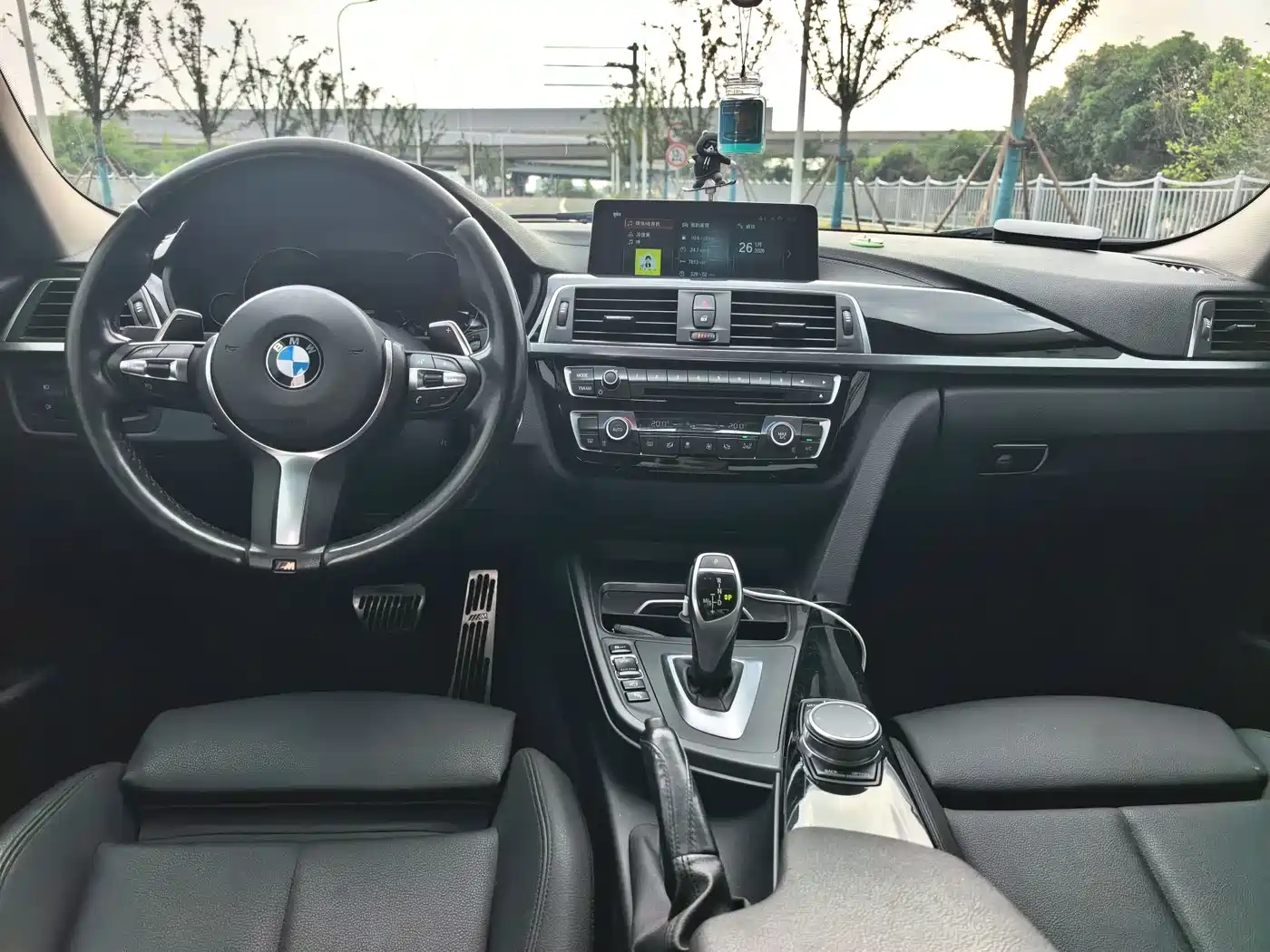 BMW 3 Series 2018 320Li Leading M Sport Package фото 4