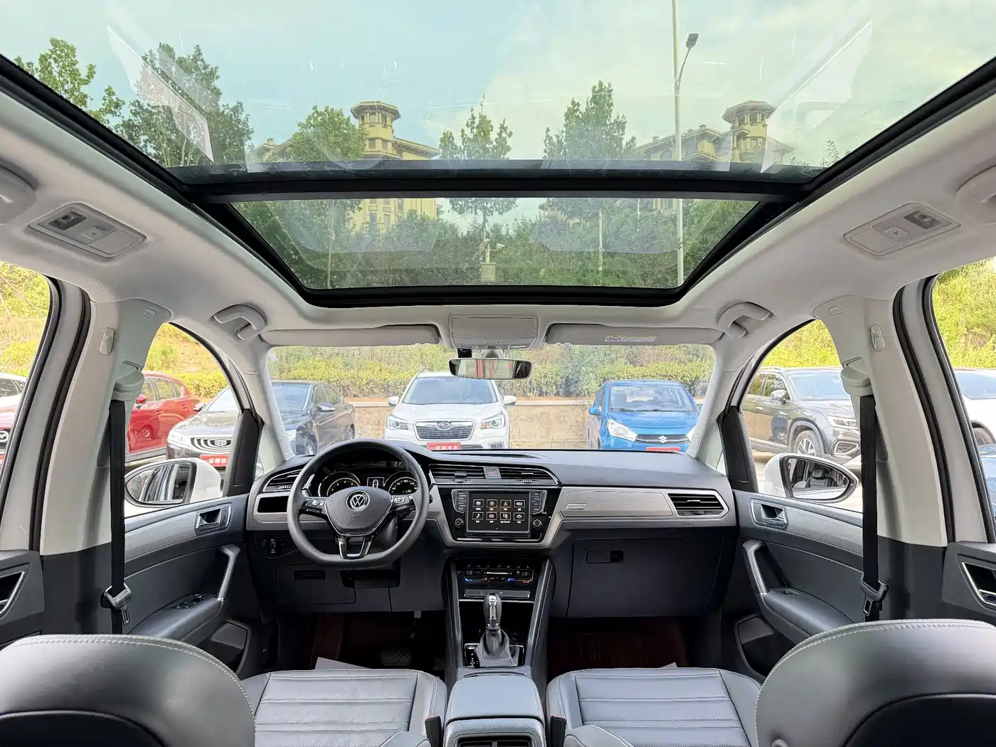 Volkswagen Touran 2021 2021 Touran L 280TSI DSG Cross Edition 6-seater