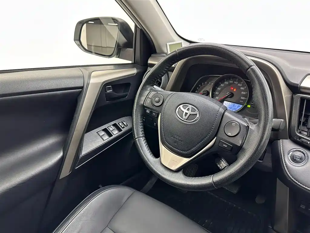 Toyota RAV4 Rongfang 2015 2.5L Automatic 4WD Elite Edition фото 9