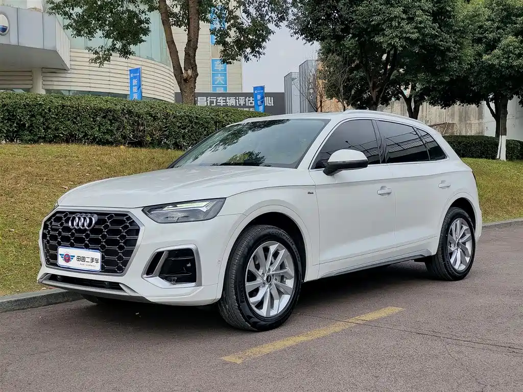 Audi Q5L 2022 40T Luxury Dynamic