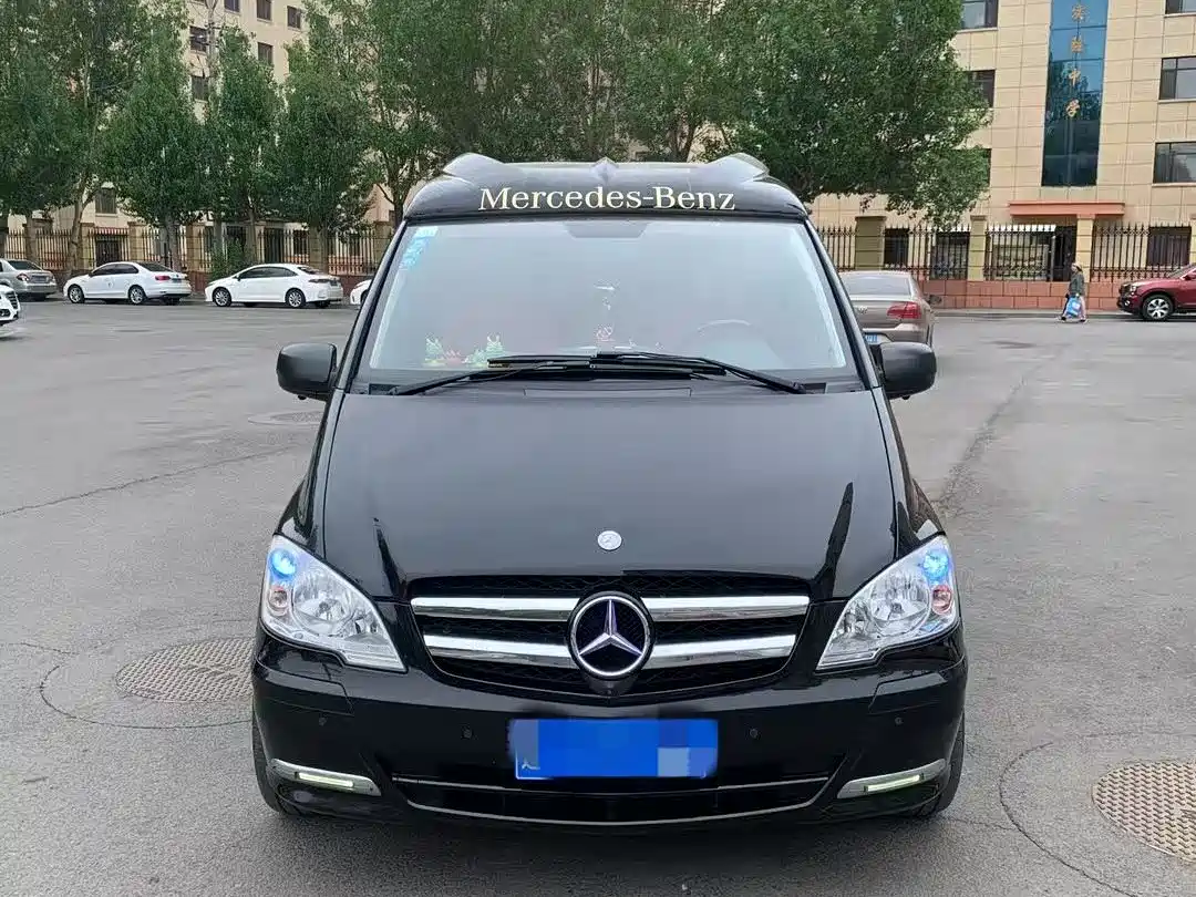 Mercedes-Benz Vito 2013 Model 3.0L Elite Edition фото 3