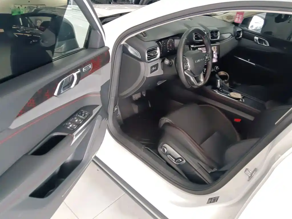 Lynk & Co 02 2019 1.5T DCT FWD Jin Pro Version China VI фото 12