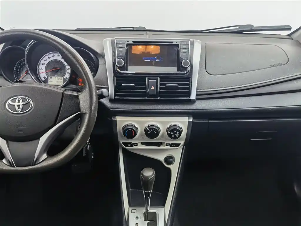 Toyota YARiS L Zhi Xuan 2015 1.5G Auto Sunroof Special Edition фото 12
