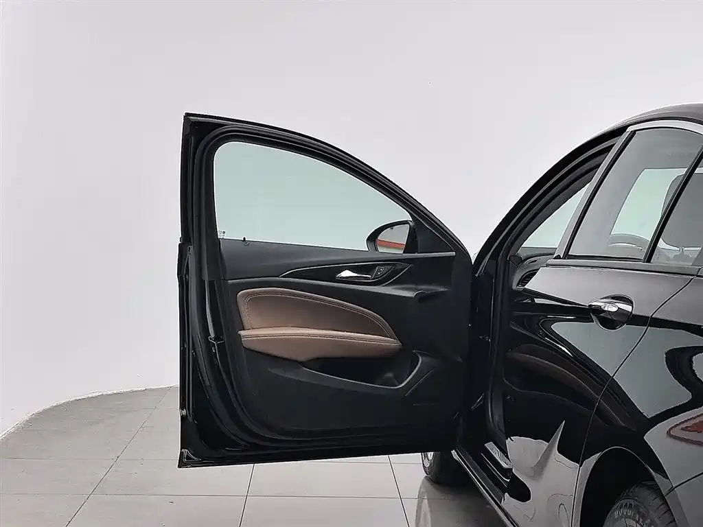 BUICK REGAL
