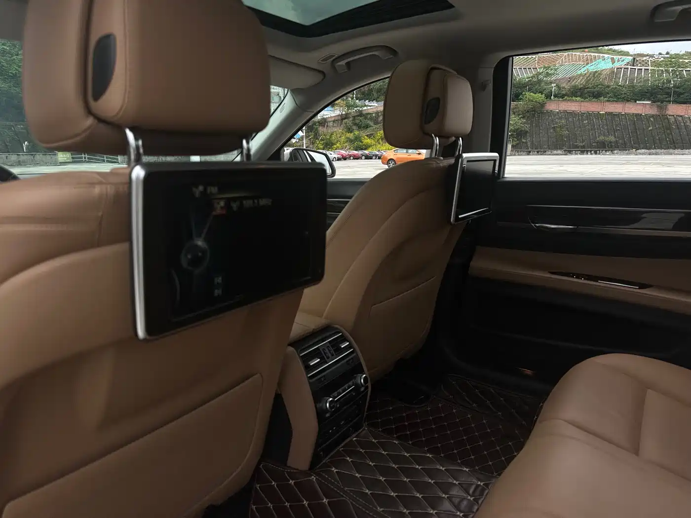 BMW 7 Series 2014 730Li Premium фото 15