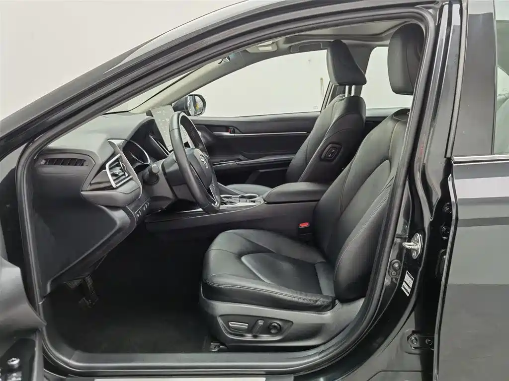 Toyota Camry 2021 2.0G Luxury Edition фото 10