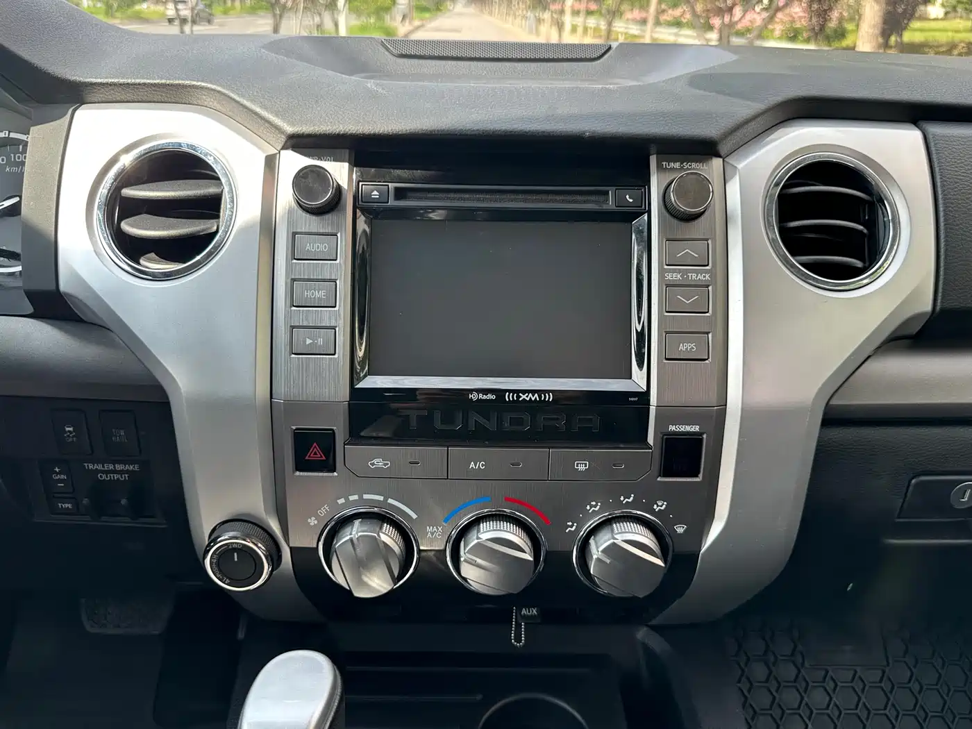 Toyota Tundra 2014 5.7L TRD Pro фото 14
