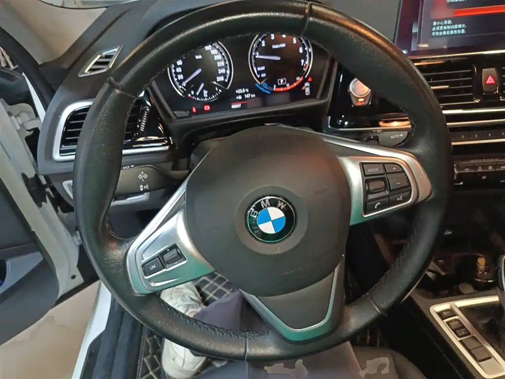 BMW 1 Series 2021 120i M Sport фото 7