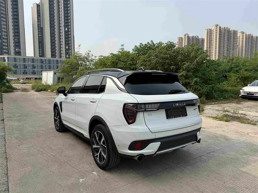 Lynk & Co 01 2018 2017 2.0T AWD Pro