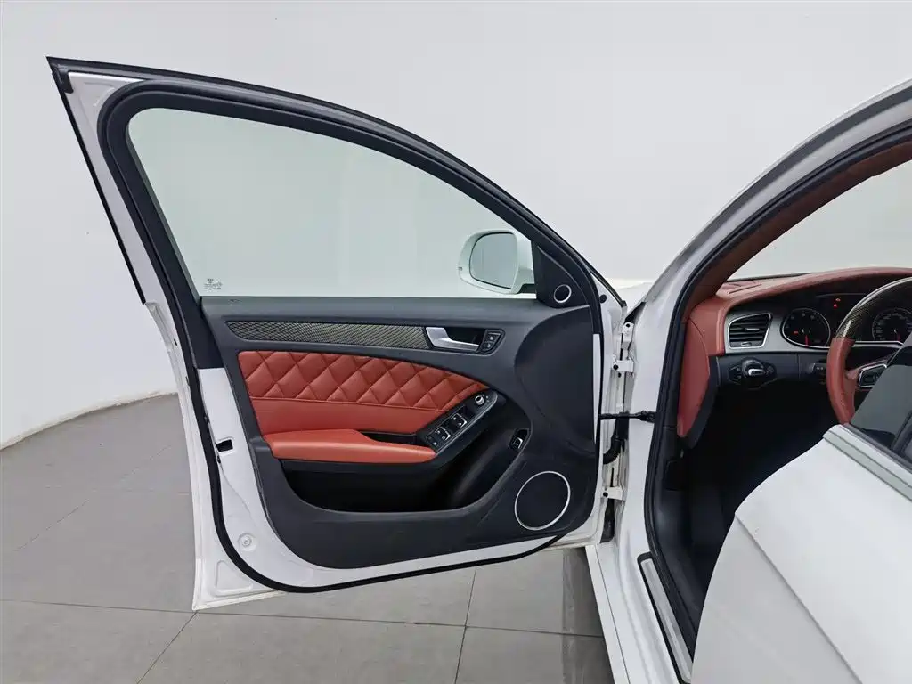 Audi A4L 2013 35 TFSI Automatic Standard фото 8