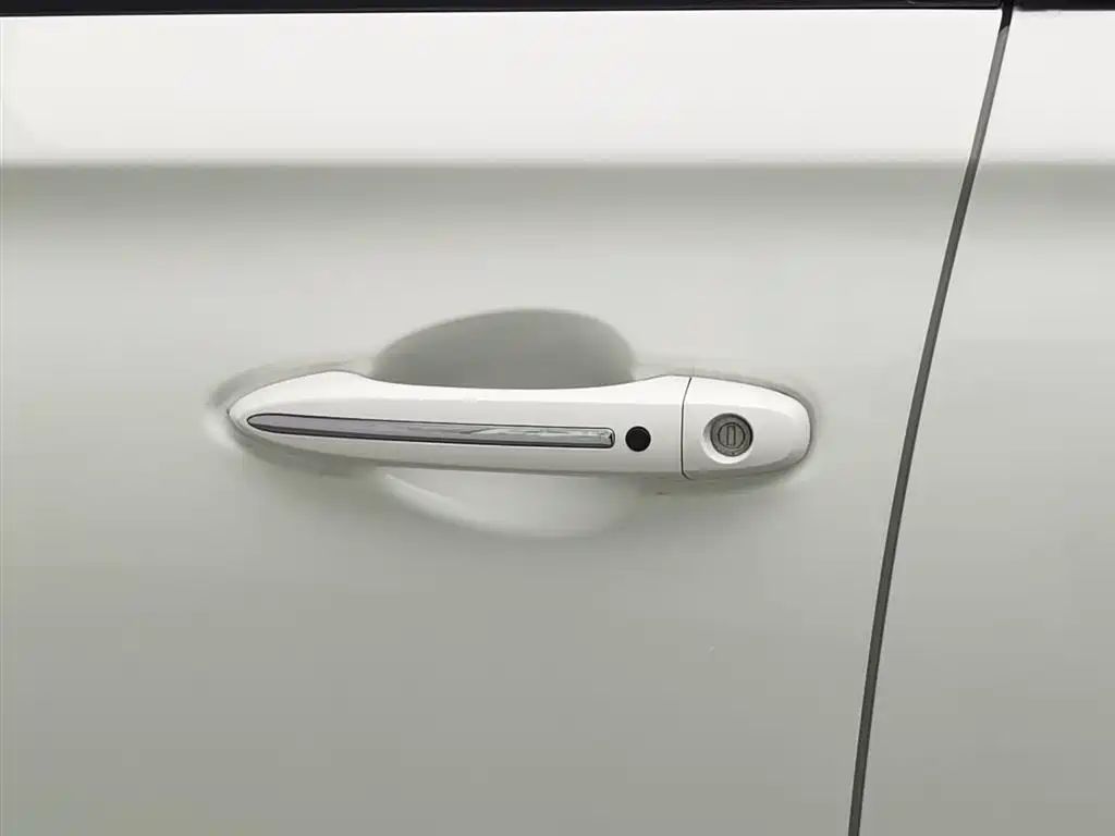 GAC Trumpchi Trumpchi GS4 2018 235T Automatic 2WD Luxury Smart Connect Million Commemorative Edition фото 18