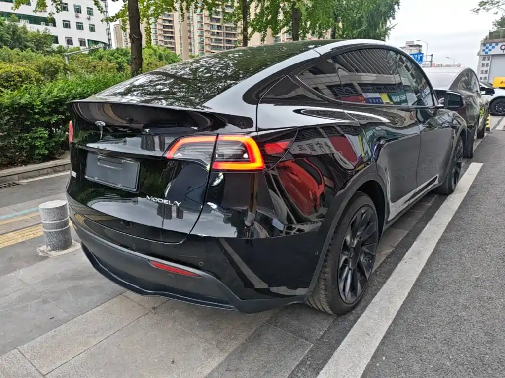 Фото 7 - Tesla Model Y