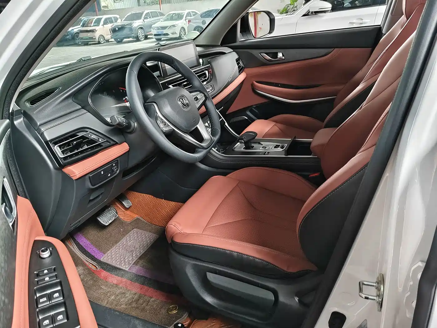 Photo 4 - Changan CS75
