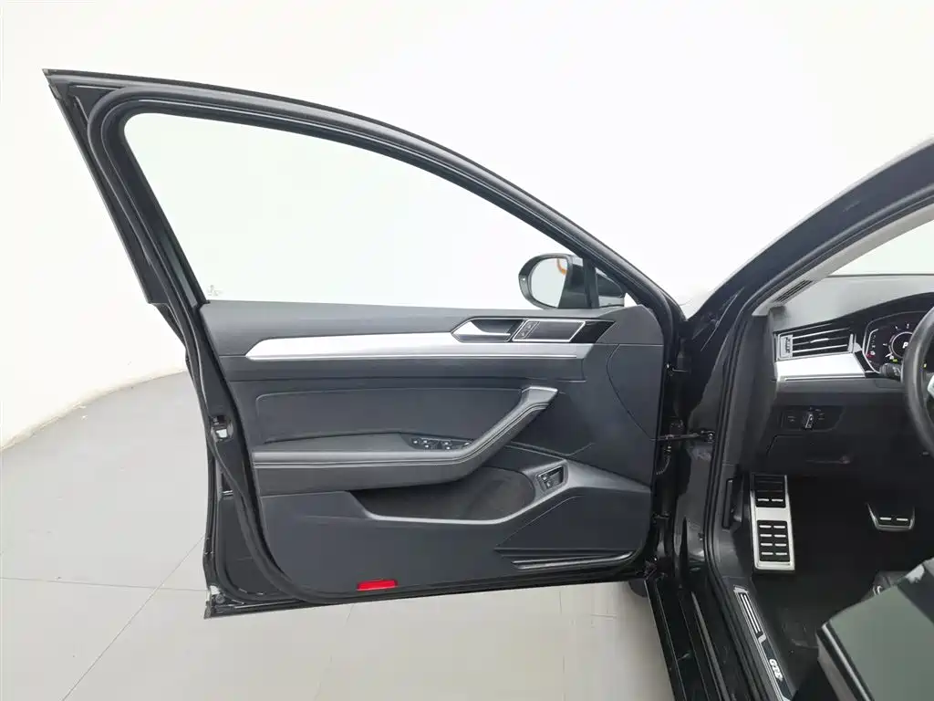 Volkswagen Magotan GTE Plug-in Hybrid 2022 GTE Premium фото 8