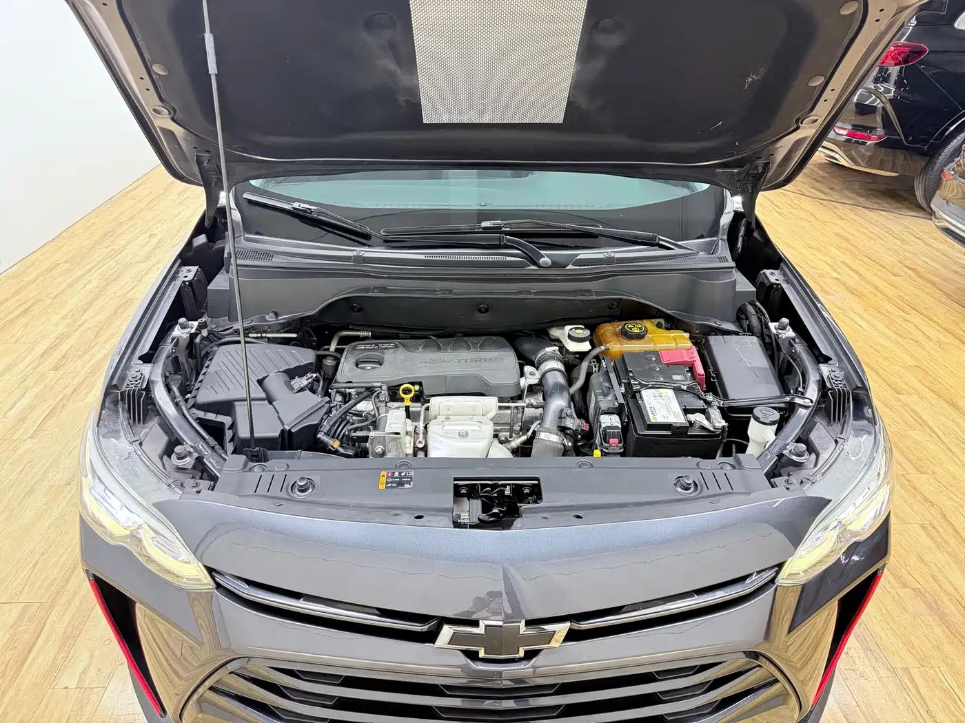 Chevrolet Volando 2020 Mild Hybrid Redline 530T Automatic Premium Edition (5+2 seater) фото 10
