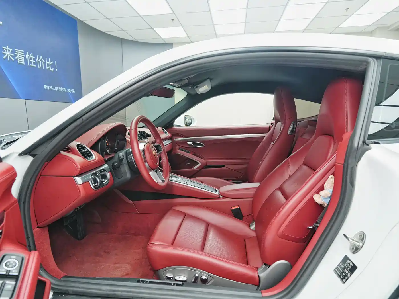 Porsche 718 2020 Cayman 2.0T фото 7