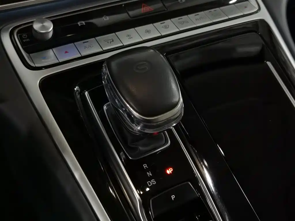 GAC Trumpchi Trumpchi M8 2021 Master Series 390T 4-Seat Premium Edition фото 13