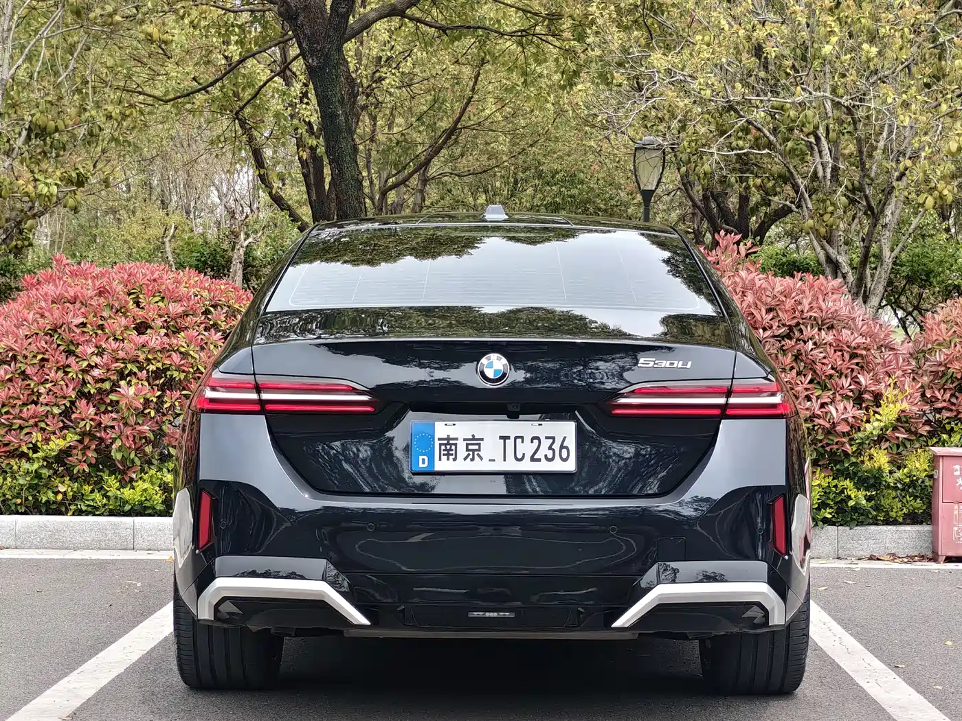 BMW 5 Series 2025 530Li Premium M Sport Package фото 6