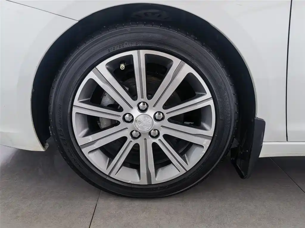 Peugeot 408 2014 1.8L Automatic Luxury Edition фото 17