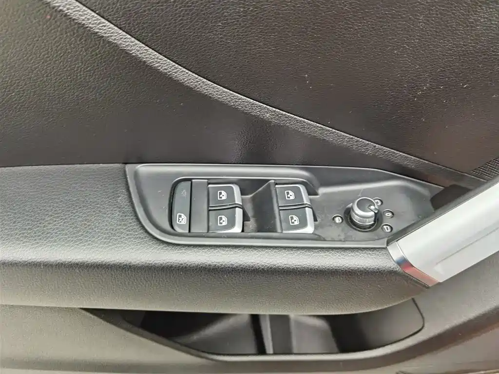 Audi Q2L 2018 35 TFSI Fashion Elegance China VI фото 9