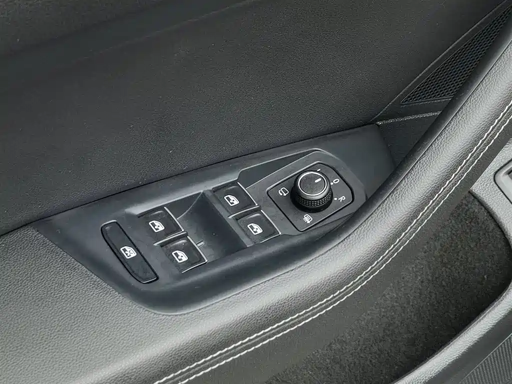 Volkswagen Magotan GTE Plug-in Hybrid 2022 GTE Premium фото 9
