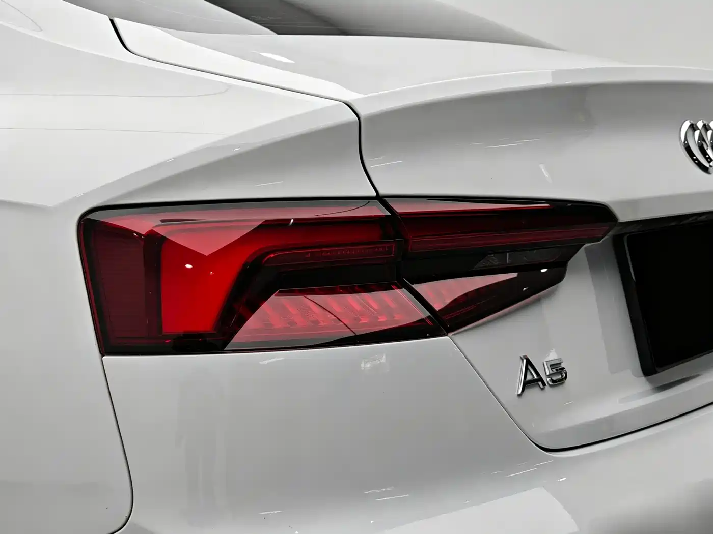 Audi A5 (Import) 2017 Sportback 40 TFSI Fashion фото 3