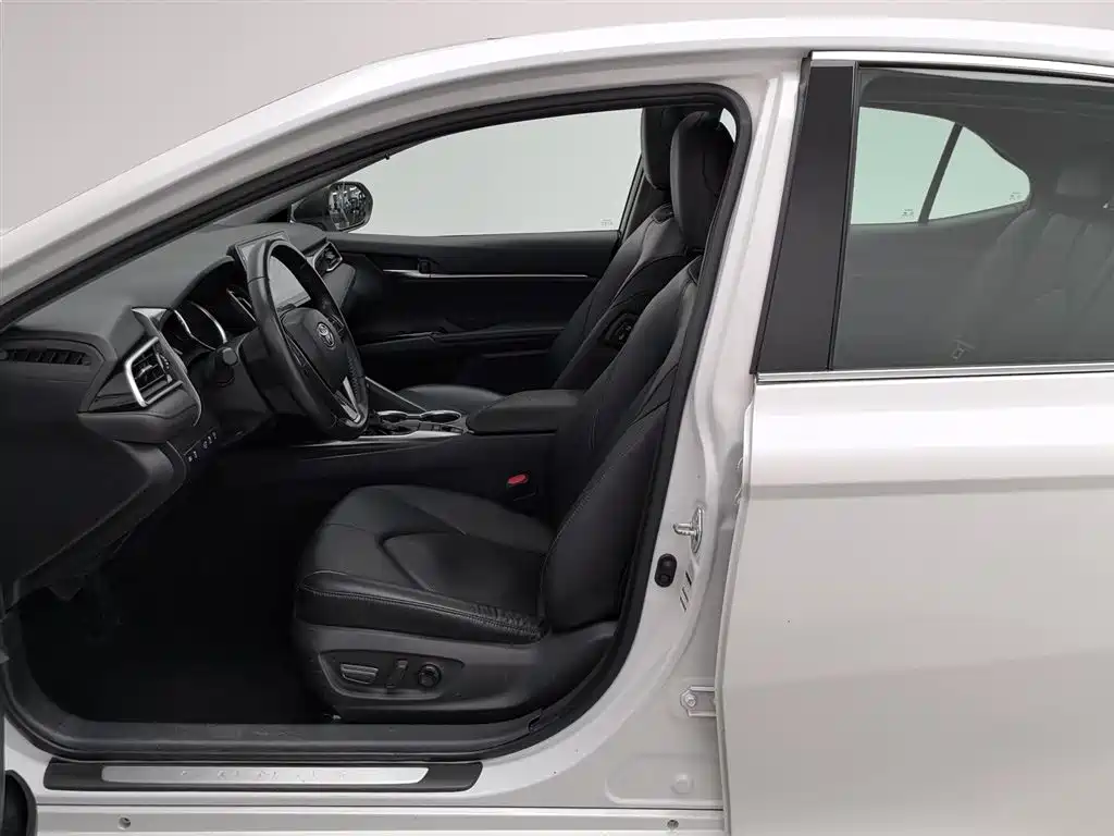 Toyota Camry 2021 2.0G Luxury Edition фото 10