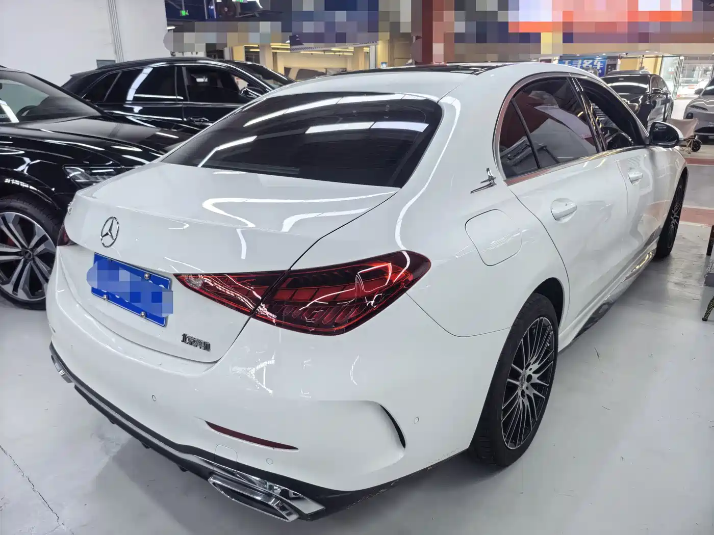 Photo 10 - Mercedes-Benz C-Class