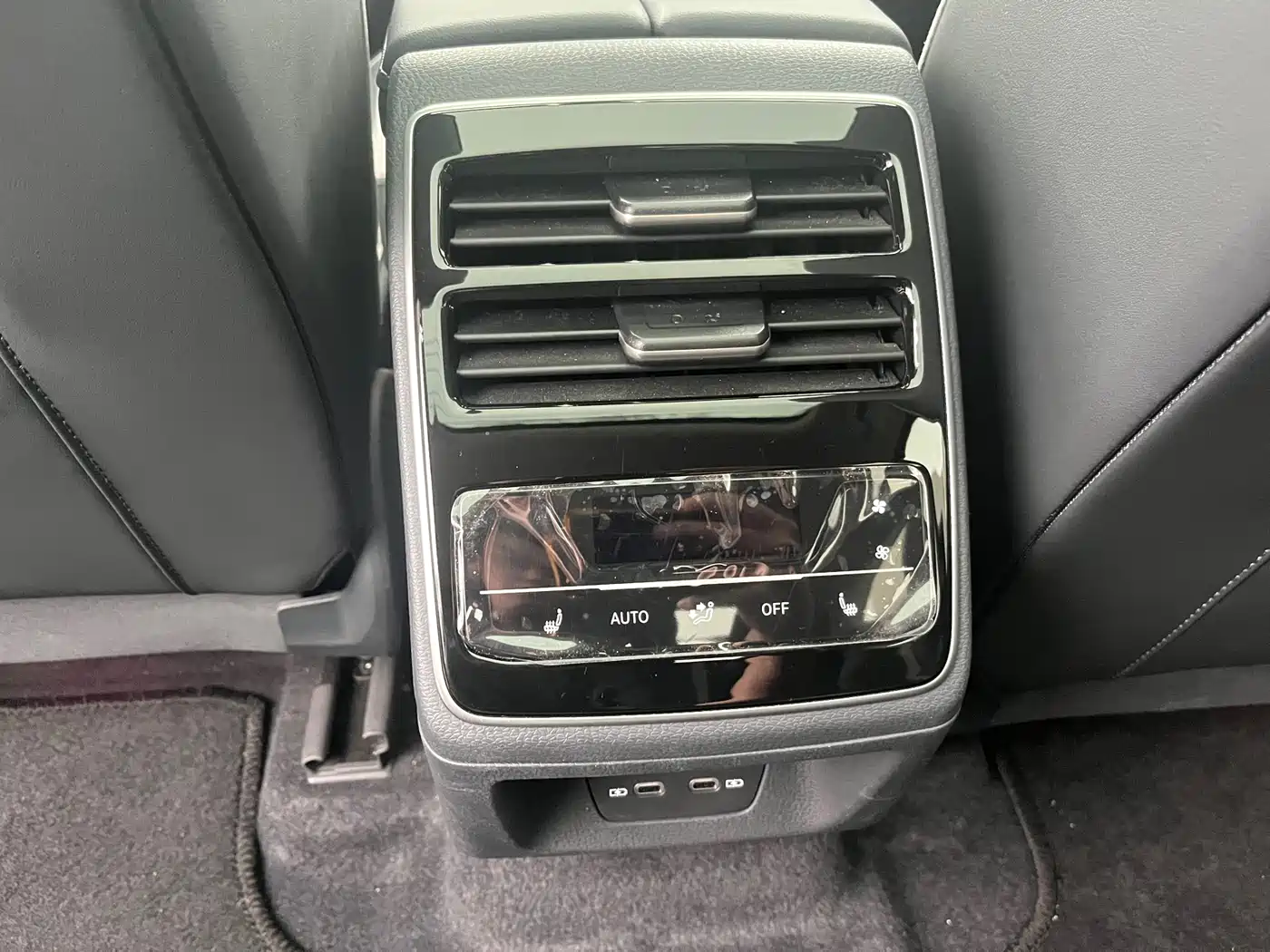 VOLKSWAGEN ID.7 VIZZION