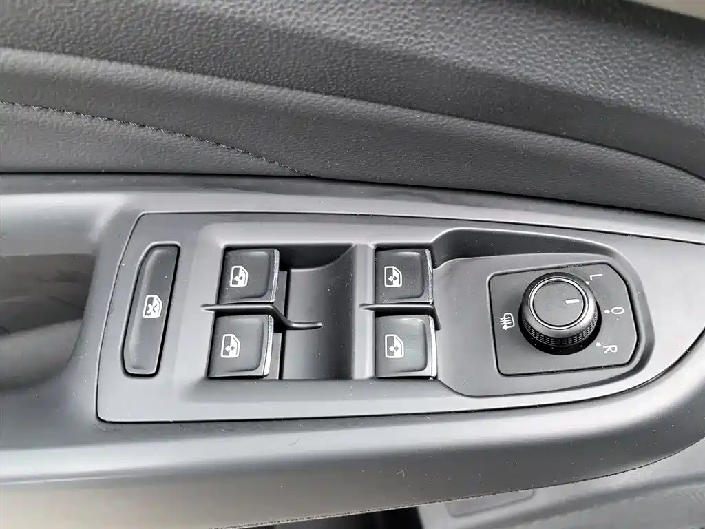 Volkswagen Passat 2021 Model 330TSI Elite Edition фото 9