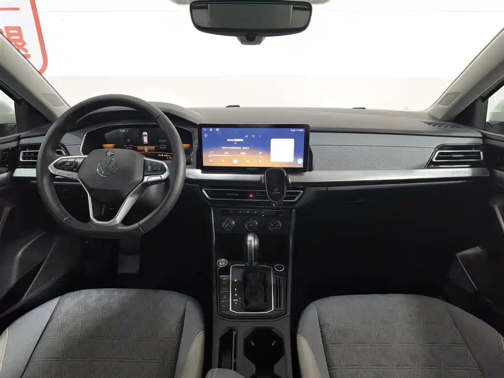Volkswagen Lavida 2023 300TSI DSG Comfort Edition фото 5