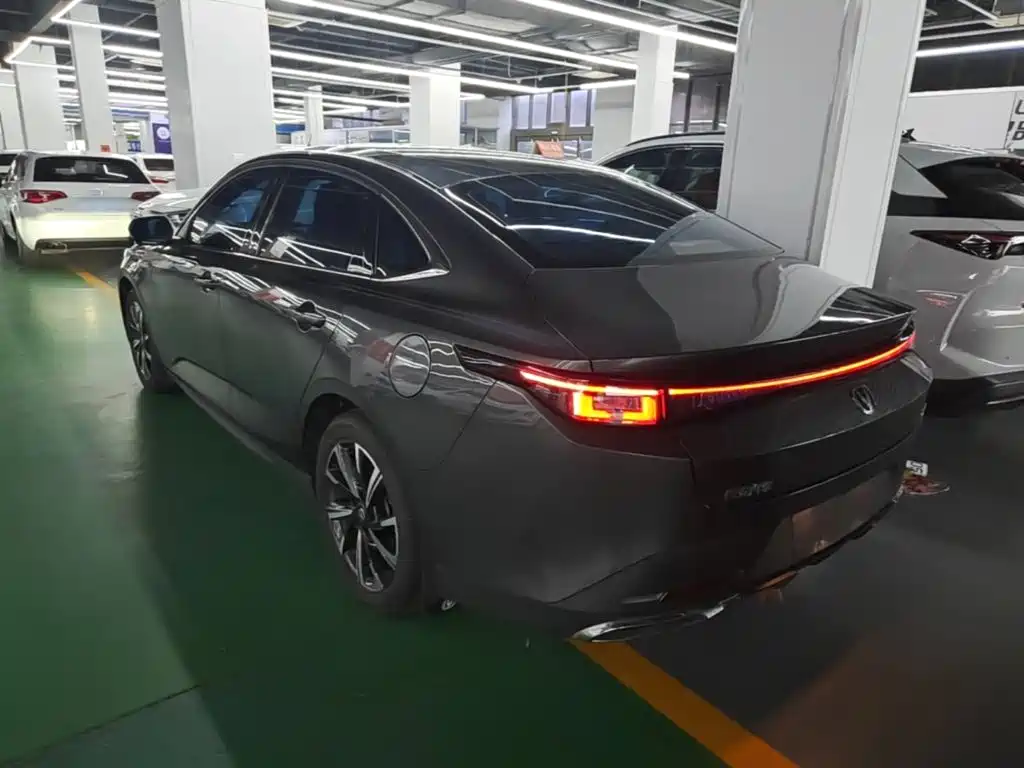 Changan Eado 2025 2025 Blue Whale 1.5T 500Bar Premium