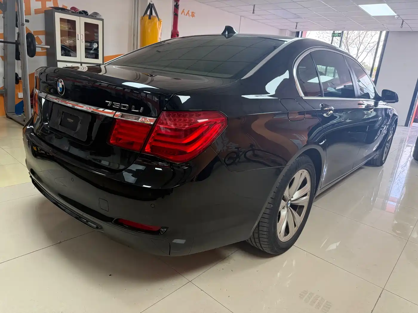BMW 7 Series 2011 730Li Elegance фото 16