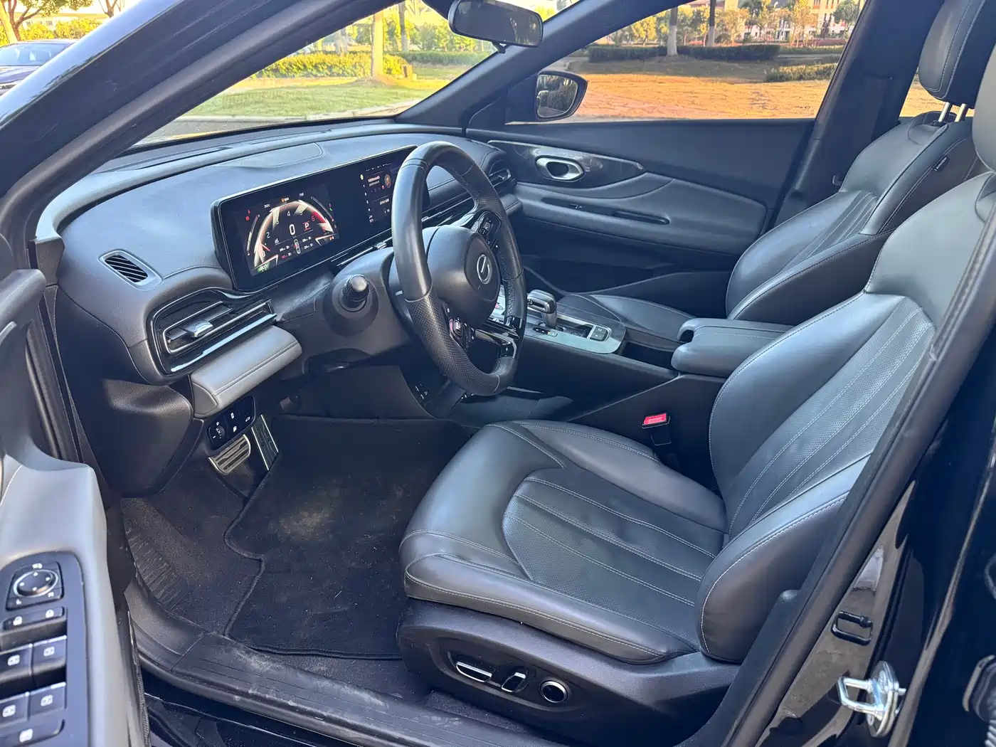 GAC Trumpchi Trumpchi Emkoo 2022 270T DCT J16 R-style Track Edition фото 9