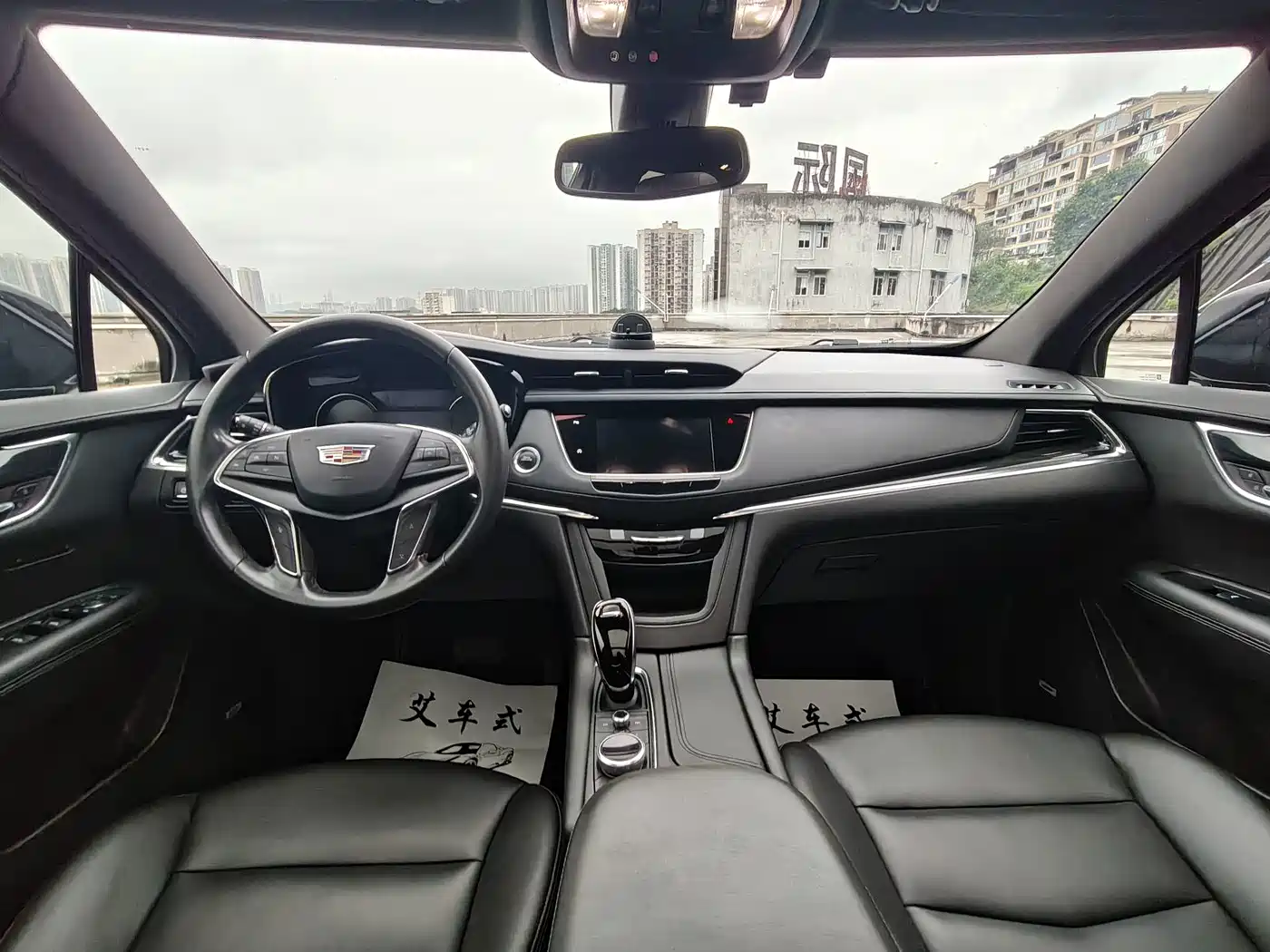 Фото 21 - Cadillac XT5