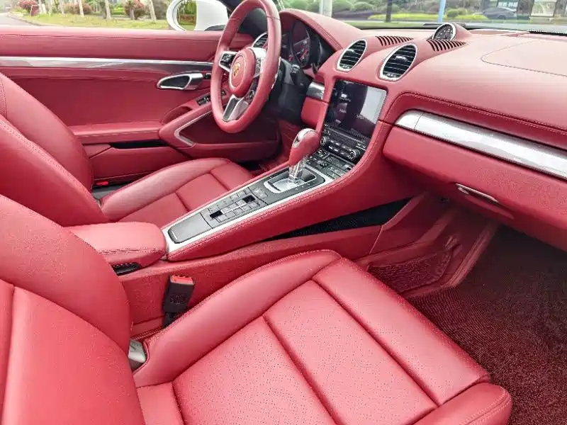 Porsche 718 2022 Boxster 2.0T фото 12