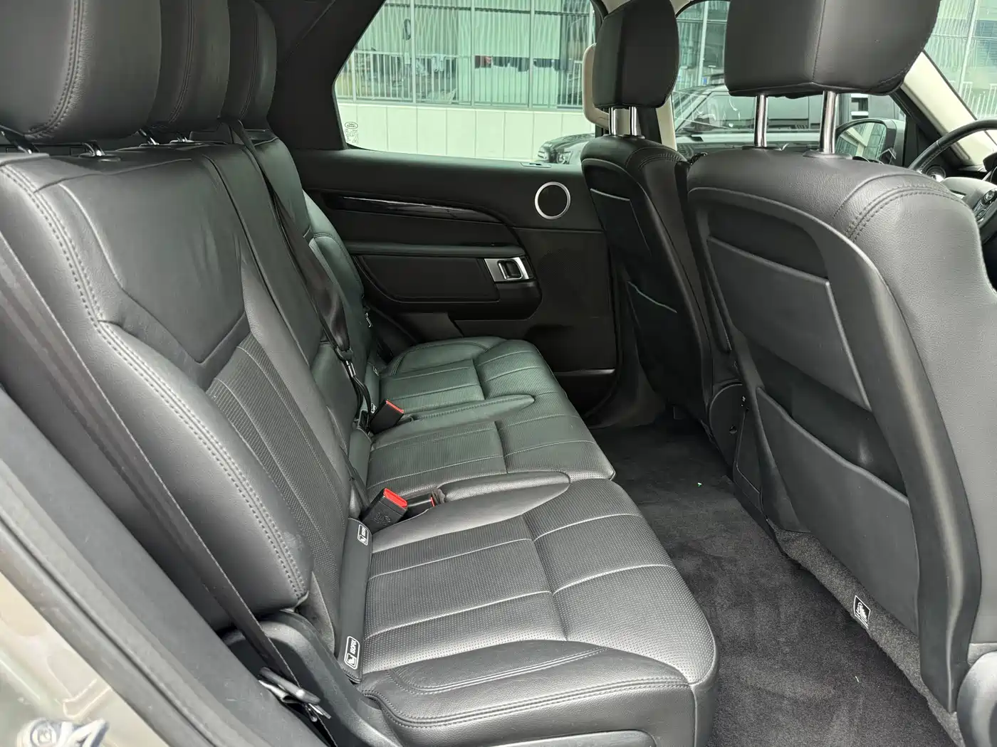 Land Rover Discovery 2019 3.0 SC V6 SE фото 7